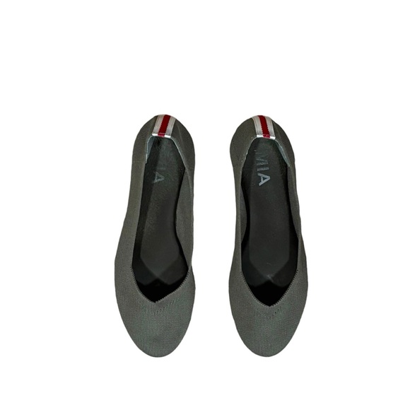 MIA Aubrie Green Flyknit Ballet Flats with Racing Stripes on Heel Size 7 - Picture 2 of 6